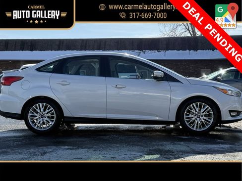 Used 2017 Ford Focus Titanium image 7