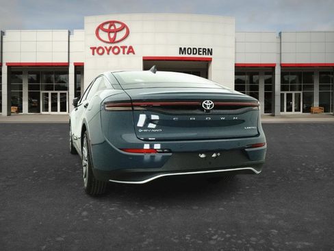 New 2026 Toyota Crown Limited AWD/4WD image 5