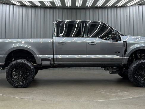 Used 2026 Ford F250 Platinum AWD/4WD image 6