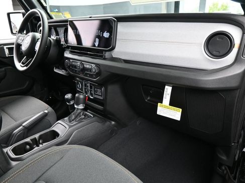 New 2026 Jeep Gladiator Sport image 38