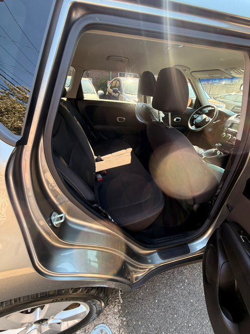 Used 2019 Kia Soul FWD image 10
