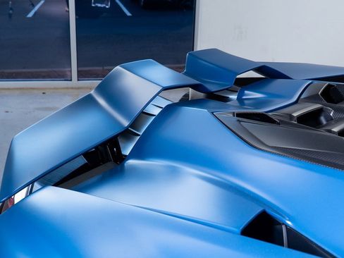 Used 2024 Lamborghini Revuelto image 61