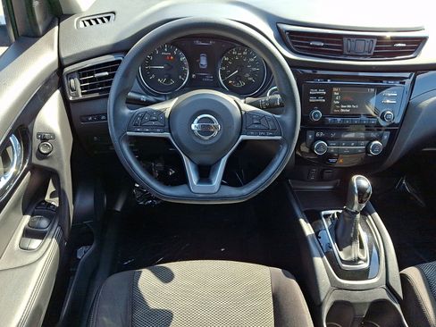 Used 2018 Nissan Rogue Sport SV image 11