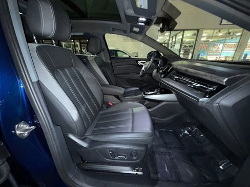 Used 2023 Audi Q4 e-tron Premium w/ Convenience Package image 22