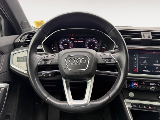 Used 2020 Audi Q3 2.0T Premium w/ Convenience Package AWD/4WD image 17
