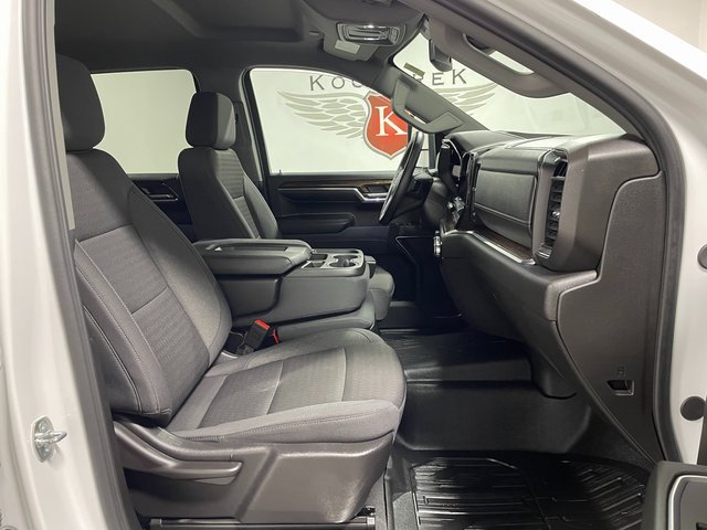 Used 2024 GMC Sierra 1500 Elevation w/ LPO, Elevation Black Package AWD/4WD image 22