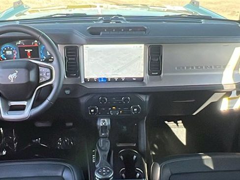 New 2025 Ford Bronco Outer Banks w/ Sasquatch Package image 18