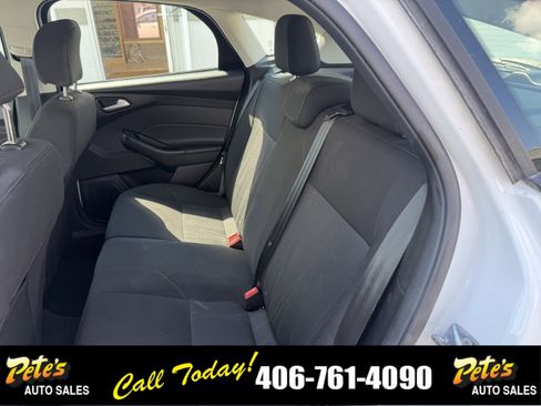 Used 2017 Ford Focus SE FWD image 12