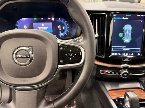 Used 2023 Volvo XC60 B5 Plus w/ Protection Package Premier image 14