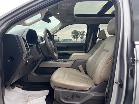 Used 2021 Ford Expedition Max XLT image 12