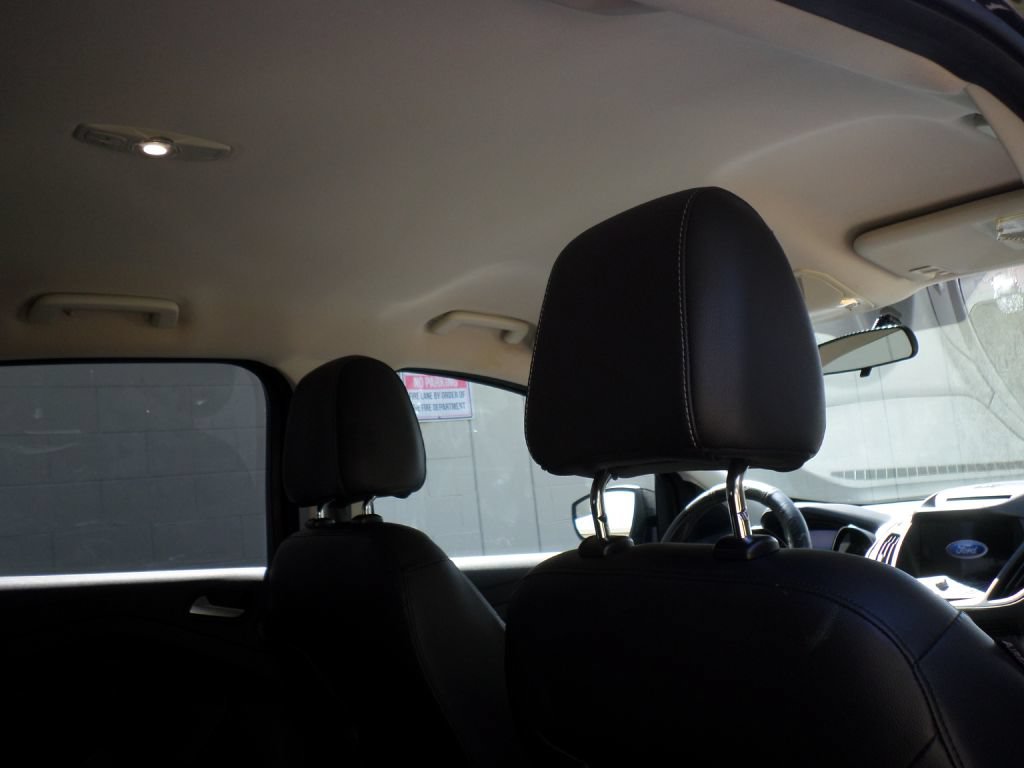 Used 2016 Ford Escape SE w/ SE Leather Comfort Package FWD image 14