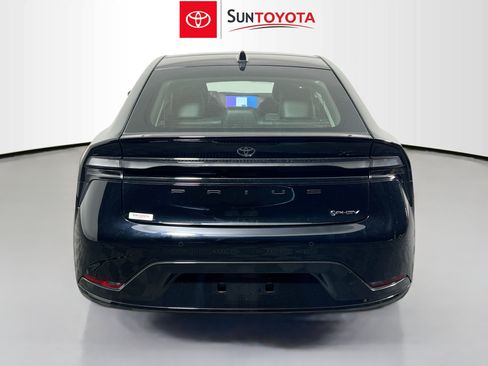 New 2026 Toyota Prius Plug-In Hybrid FWD image 5