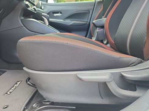 Used 2025 Nissan Versa SR w/ Trunk Package FWD image 28