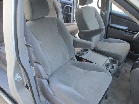 Used 2005 Toyota Sienna LE FWD image 8