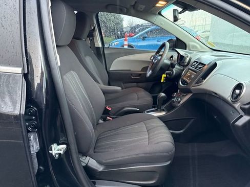 Used 2013 Chevrolet Sonic LT image 10