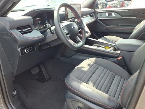 Used 2026 Ford Explorer ST-Line w/ ST-Line Street Pack AWD/4WD image 14