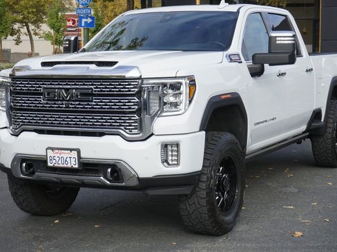 Used 2023 GMC Sierra 2500 Denali w/ Denali Ultimate Package image 3