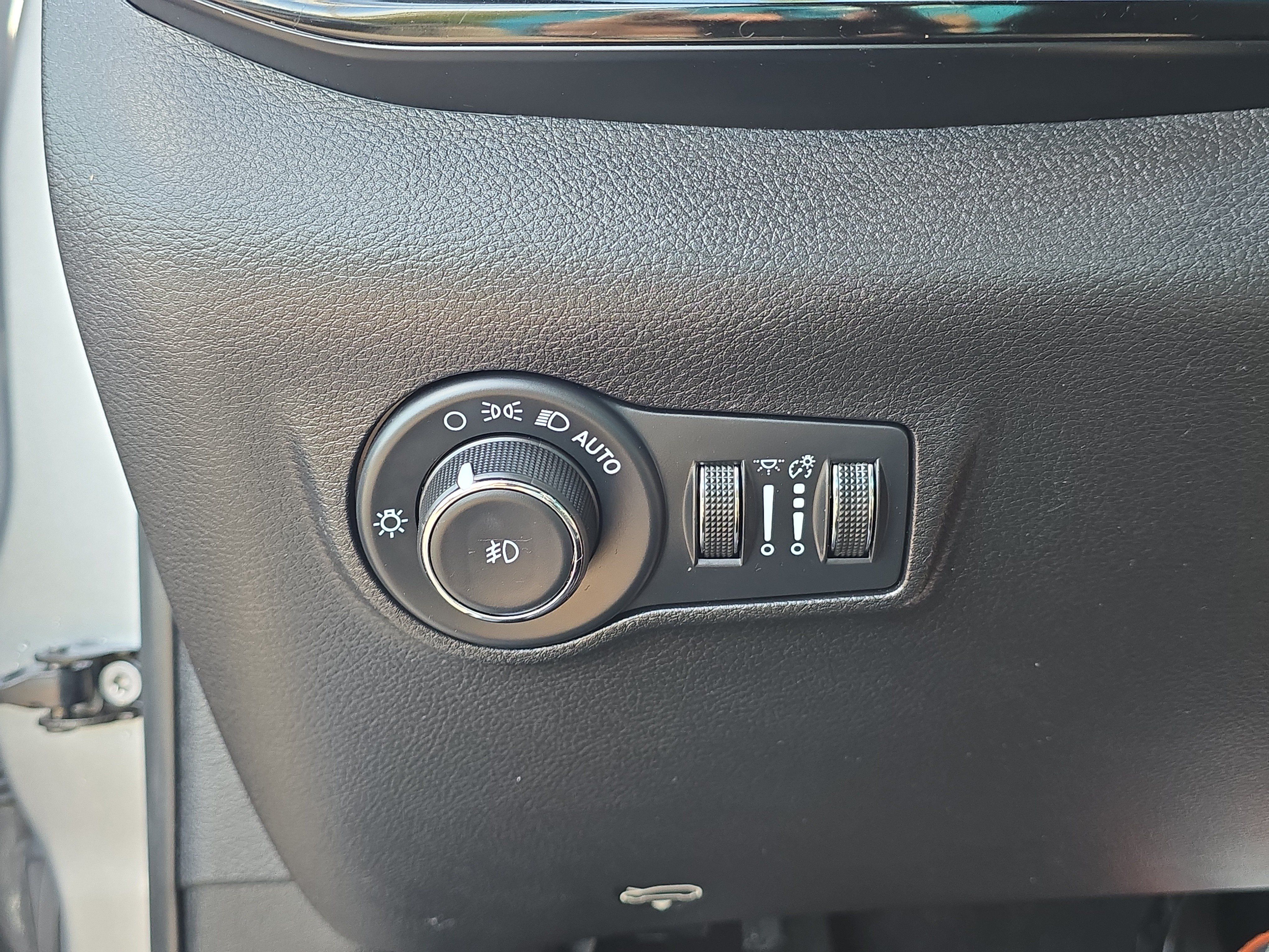 Used 2022 Jeep Compass Latitude FWD image 26
