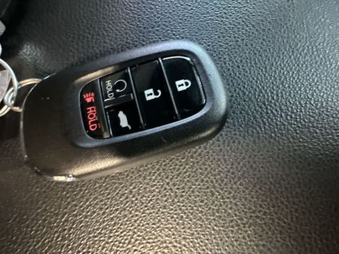 Used 2025 Honda CR-V Sport image 28
