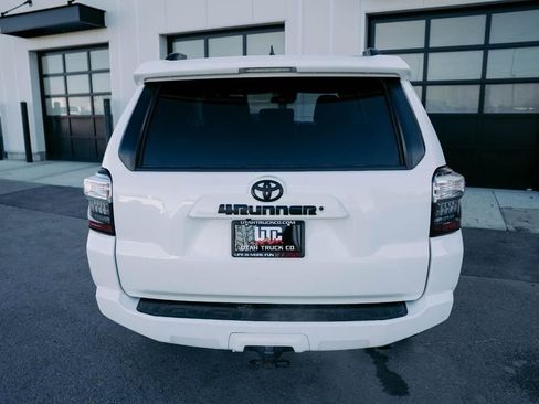 Used 2021 Toyota 4Runner SR5 image 7