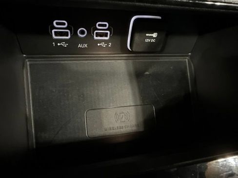 Used 2025 Jeep Grand Cherokee Limited w/ Luxury Tech Group II AWD/4WD image 17