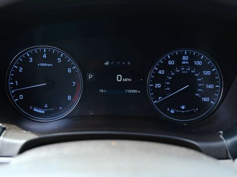 Used 2015 Hyundai Genesis 3.8 RWD image 15