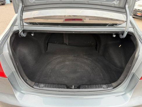 Used 2010 Hyundai Elantra GLS image 35