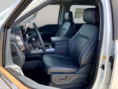 New 2026 Ford F250 Lariat w/ Lariat Premium Package AWD/4WD image 9