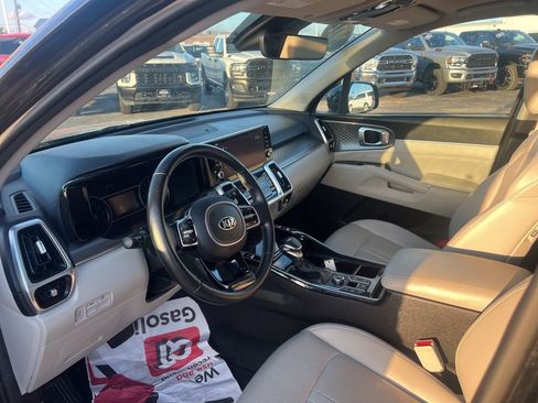 Used 2021 Kia Sorento SX image 12