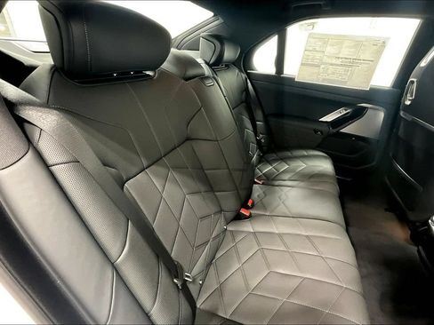 New 2025 BMW i7 eDrive50 RWD image 9