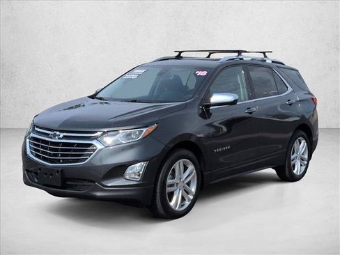 Used 2018 Chevrolet Equinox Premier FWD image 4