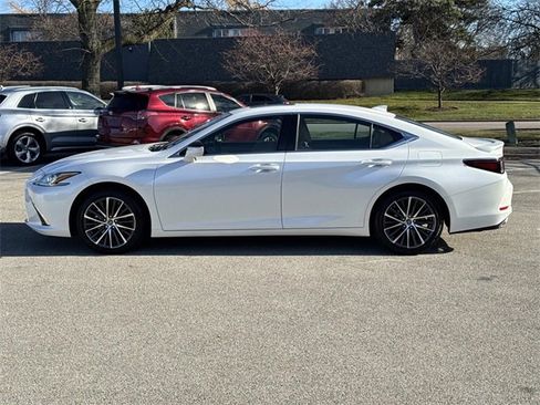 Certified 2024 Lexus ES 350 w/ Premium Package image 8