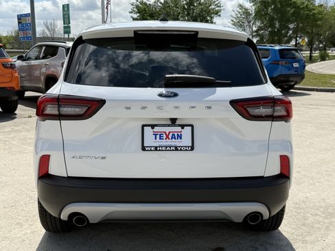 Used 2025 Ford Escape Active image 6