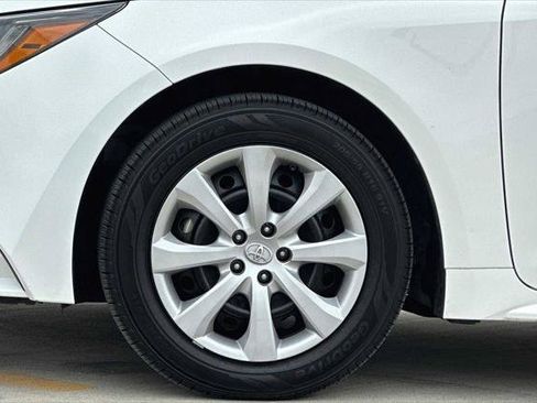 Certified 2021 Toyota Corolla LE FWD image 23