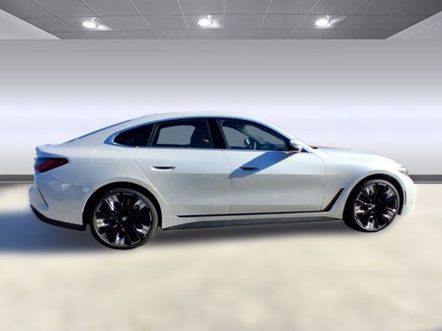 Used 2026 BMW 430i w/ Premium Package RWD image 7