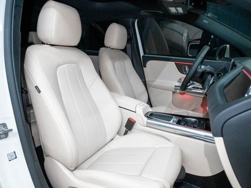 New 2026 Mercedes-Benz GLA 250 image 12