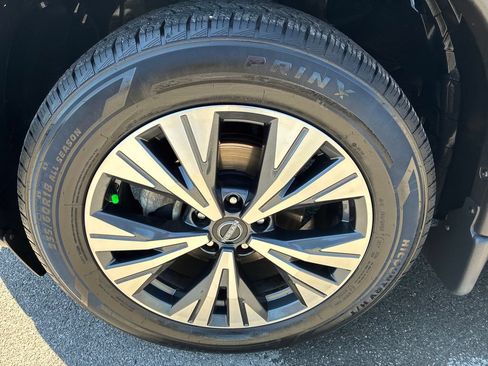 Used 2022 Nissan Rogue SV AWD/4WD image 27