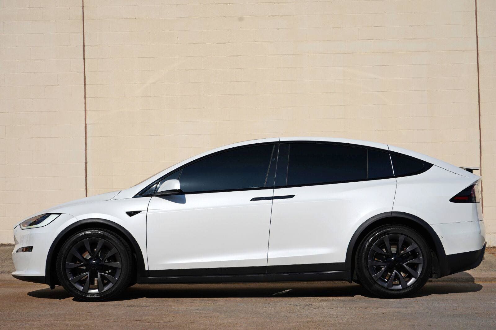 Used 2023 Tesla Model X AWD/4WD image 9
