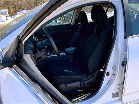 Used 2023 Nissan Sentra SV image 9