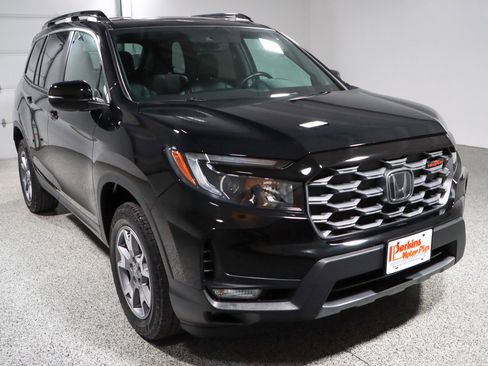 Used 2023 Honda Passport TrailSport image 5