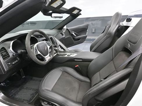 Used 2018 Chevrolet Corvette Z06 RWD image 25