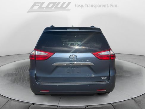 Used 2017 Toyota Sienna Limited Premium AWD/4WD image 6