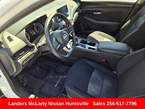 Used 2025 Nissan Sentra SV FWD image 17
