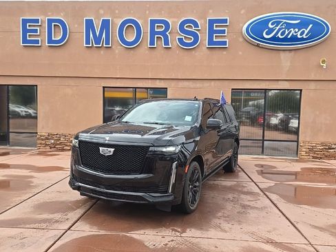 Used 2023 Cadillac Escalade ESV Sport Platinum image 1
