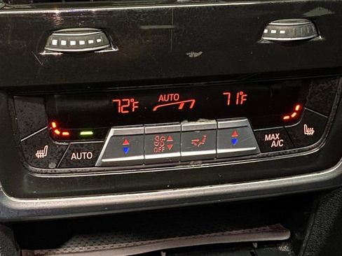 Used 2022 BMW X6 xDrive40i w/ M Sport Package image 37