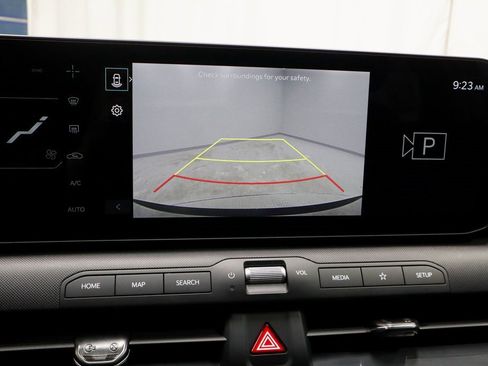 Used 2025 Kia K4 EX image 2