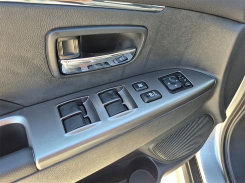 New 2025 Mitsubishi Outlander Sport SE image 19