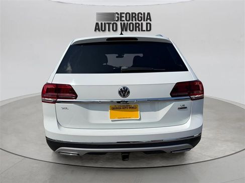 Used 2018 Volkswagen Atlas SEL Premium AWD/4WD image 12