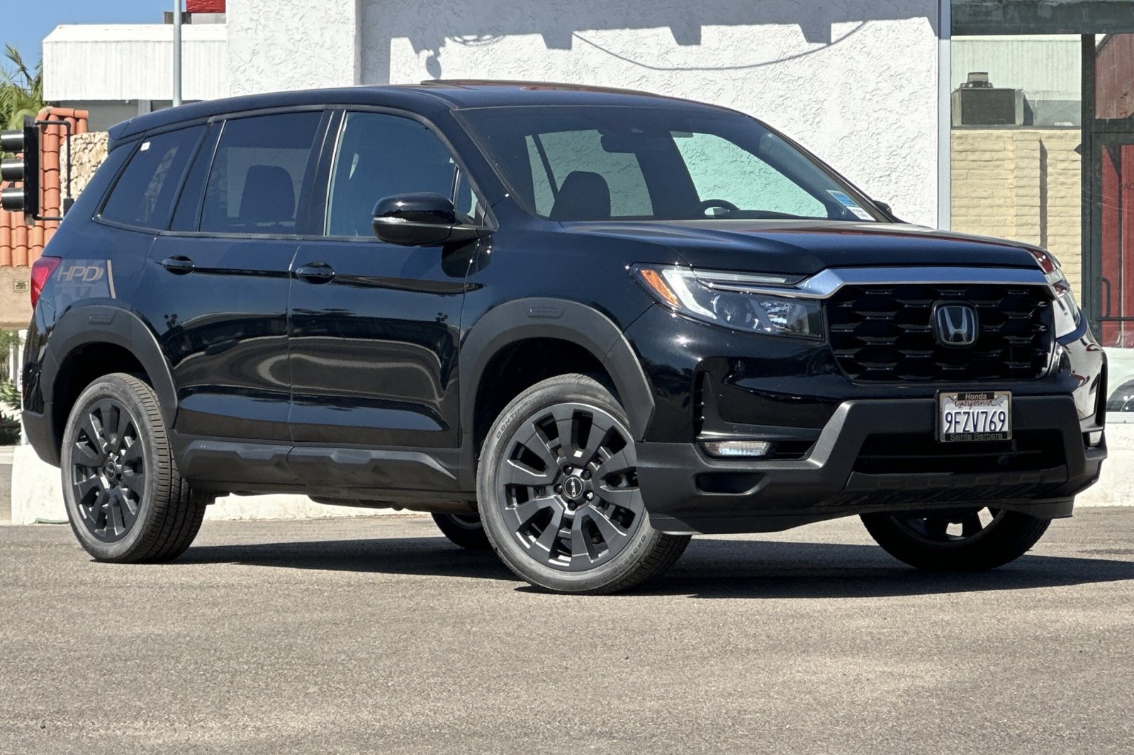 Used 2023 Honda Passport EX-L image 2