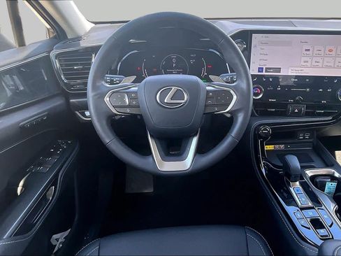 Used 2022 Lexus NX 350h AWD image 5
